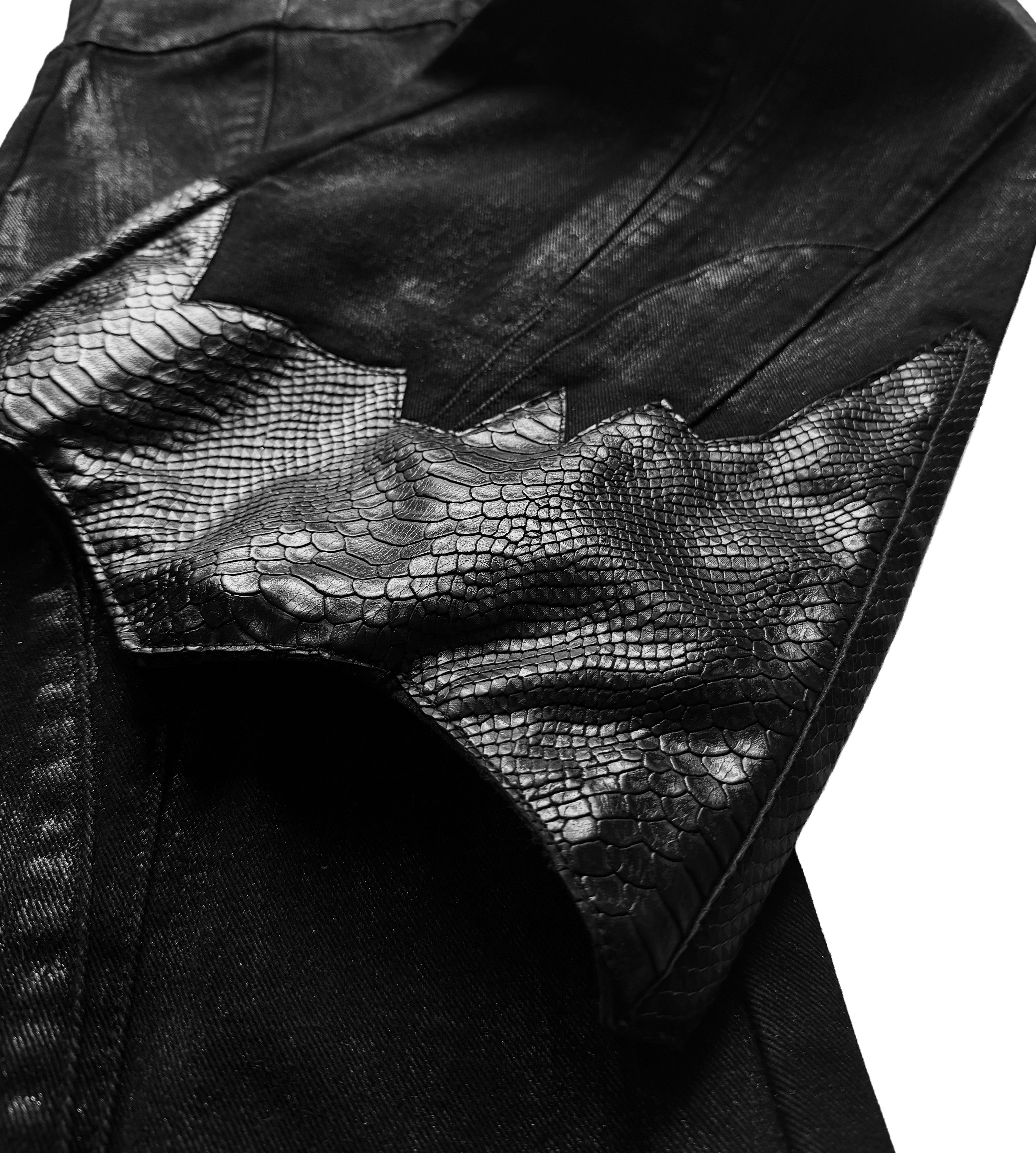 Denim n.001 - LUST IN NOIR